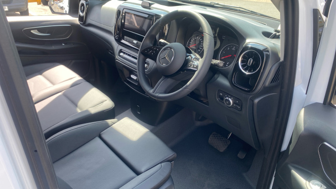 Mercedes-Benz Vito L2 Diesel Rwd 114CDI Pro Van 9G-Tronic - Image 3